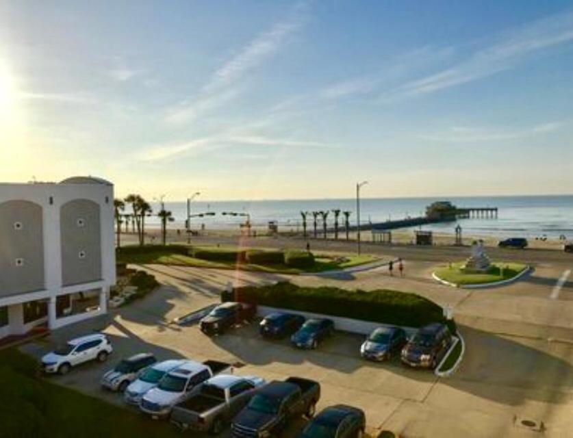 Casa Del Mar - Ocean View Hotel Galveston Exterior photo